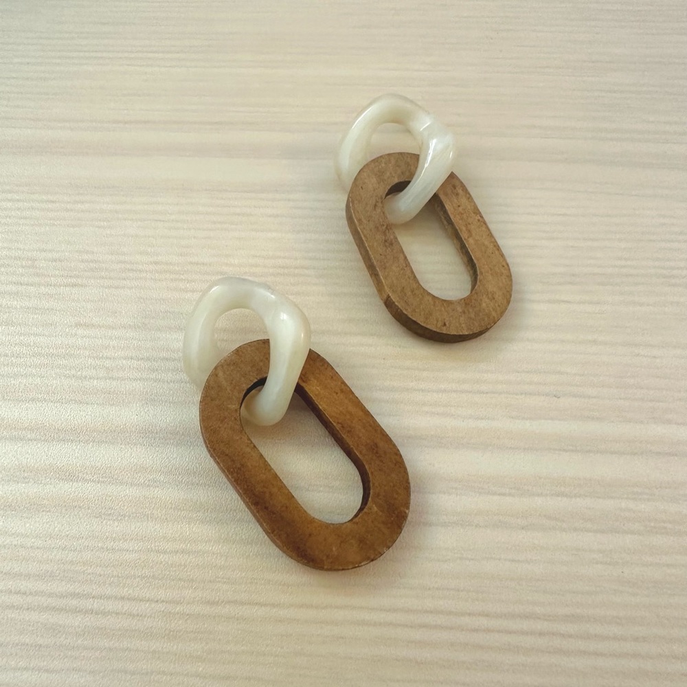 Magnolia Grace - Resin Wood Link Drop Earrings